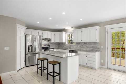 15957 Hickory DR, Rogers, AR 72756