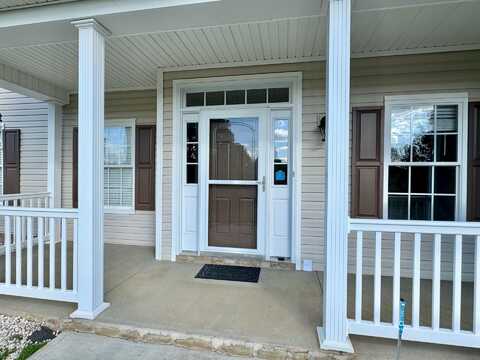 6201 Crumpacker DR, Roanoke, VA 24012