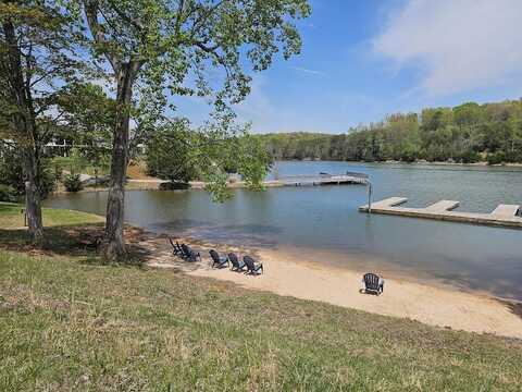 1137 Mariners WAY, Huddleston, VA 24104
