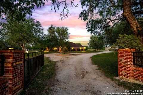 2680 County Road 342, La Vernia, TX 78121