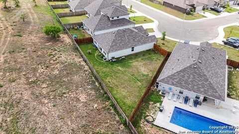 1024 Peccary Pl, Seguin, TX 78155