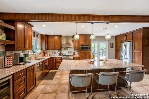 805 Sunrise Trl, Spring Branch, TX 78070