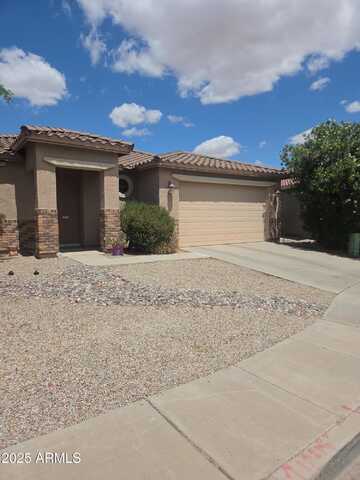 698 E Navajo Trail, San Tan Valley, AZ 85143