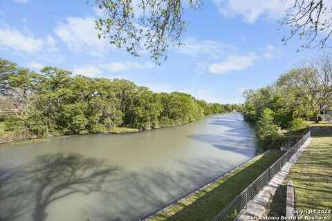 34 river oak, Seguin, TX 78155