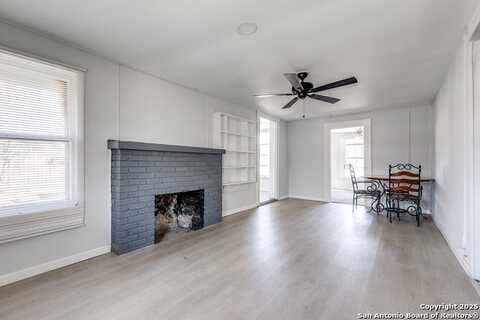 338 CANTRELL DR, San Antonio, TX 78221