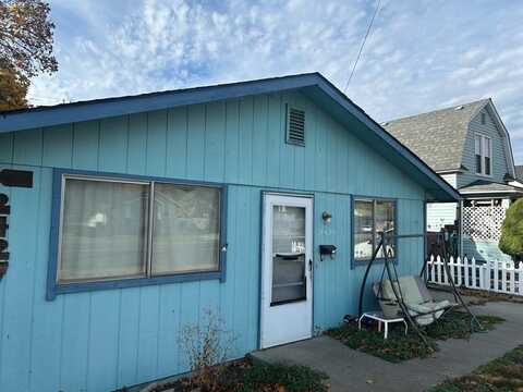 2427 N Perry St, Spokane, WA 99207