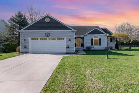 300 Colorado Ridge, Hemlock, MI 48626