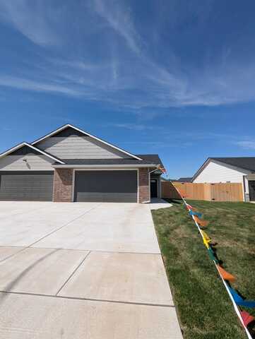 1146 W Trek Cir, Goddard, KS 67050
