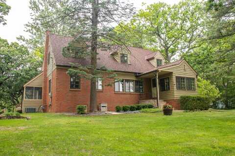 7 E Valley Road, Beloit, WI 53511