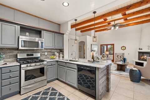 102 La Paz Loop, Santa Fe, NM 87508