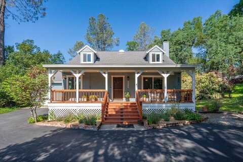 9086 Simmons Road, Redding, CA 96001