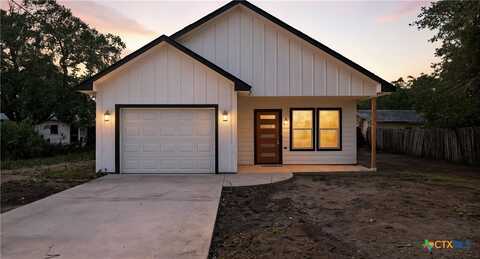 1420 Harwood Street, Gonzales, TX 78629