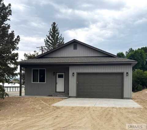 310 N East Street, Arco, ID 83213