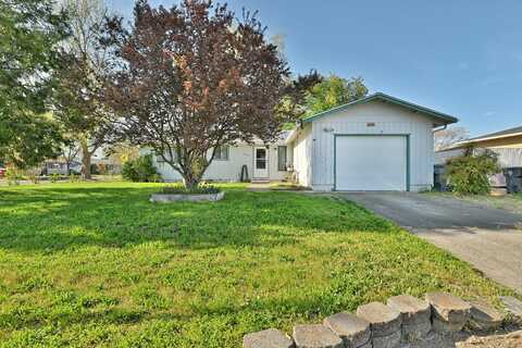 3025 Ingalls Drive, White City, OR 97503