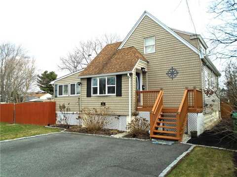 40 Arlee Street, Warwick, RI 02889