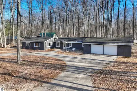 5354 E Shore Drive NE, Kalkaska, MI 49646