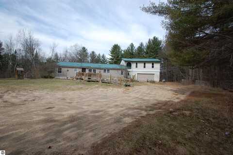 788 W State Road, West Branch, MI 48661