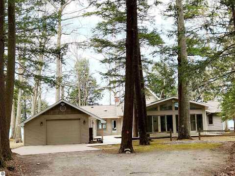 2050 Danish Landing Road, Grayling, MI 49738