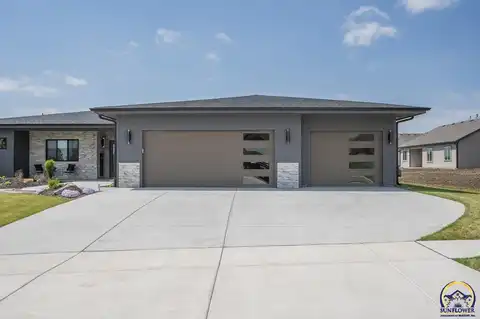 2635 SW Sherwood Park DR, Topeka, KS 66614