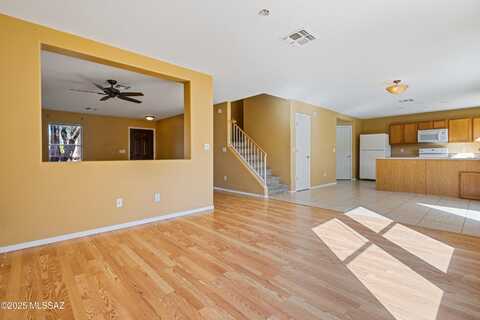 10476 E Haymarket Street, Tucson, AZ 85747