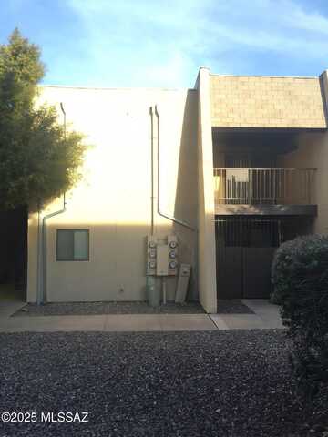 1620 N Wilmot Road, Tucson, AZ 85712
