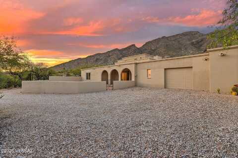 6770 N Mamaronick Drive, Tucson, AZ 85718