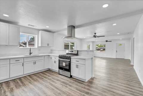 516 C Street, Lemoore, CA 93245