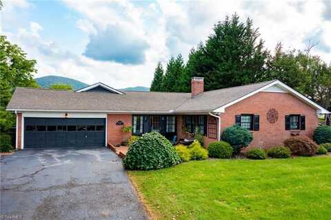 438 Glade Valley Road, Glade Valley, NC 28627
