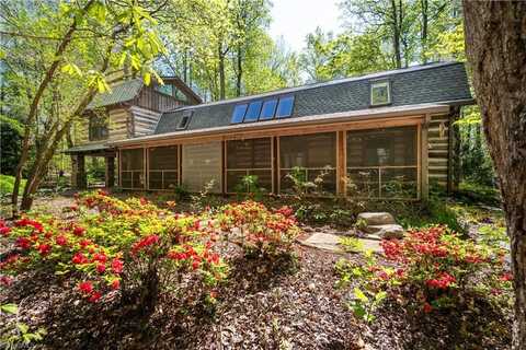 8003 Eastridge Road, Oak Ridge, NC 27310