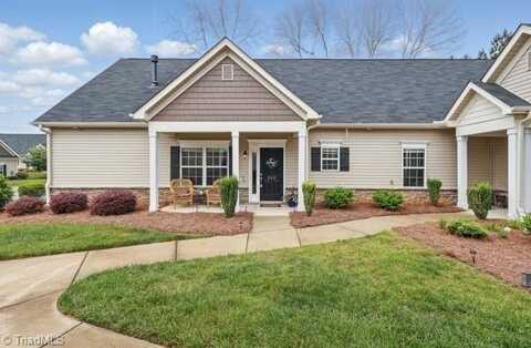 233 Hawks Nest Circle, Clemmons, NC 27012