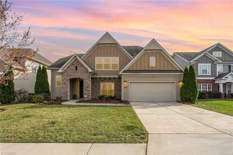 827 Blue Moon Court, Greensboro, NC 27455
