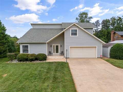 9068 Leisure Point Lane, Belews Creek, NC 27009
