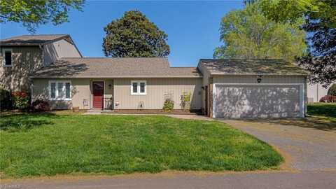 195 Spyglass Drive, Advance, NC 27006