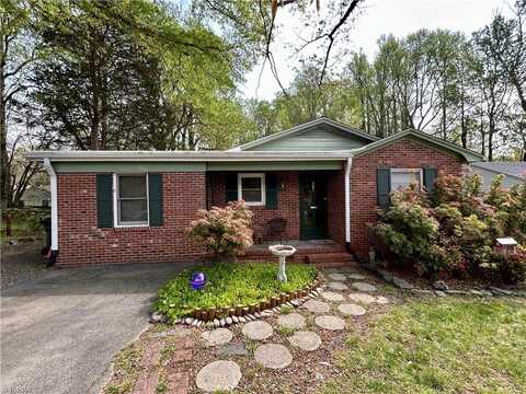 805 Spring Street, Reidsville, NC 27320