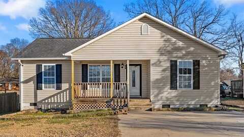 603 Memorial Park Drive, Thomasville, NC 27360