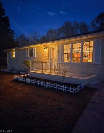 207 Lakewood Drive, Mocksville, NC 27028