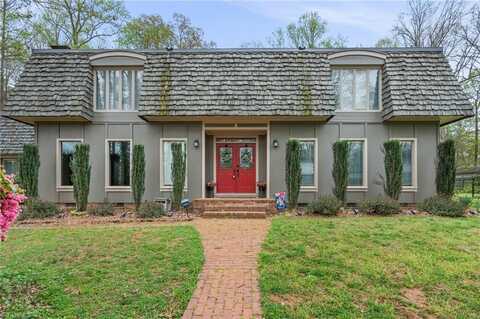 242 Magnolia Avenue, Mocksville, NC 27028