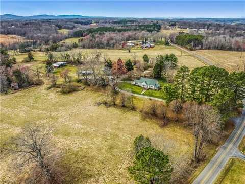2335 Dobbins Road, Boonville, NC 27011