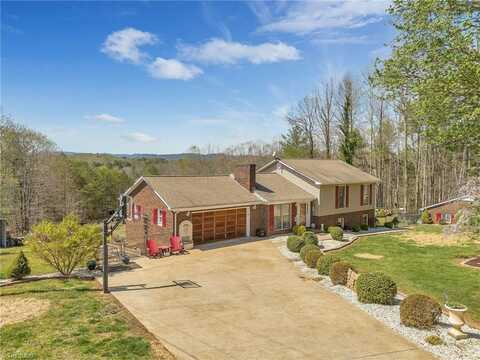 284 Bugle Lane, Wilkesboro, NC 28697