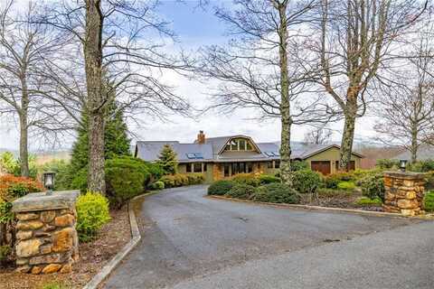 136 Woodcrest Road, Roaring Gap, NC 28668