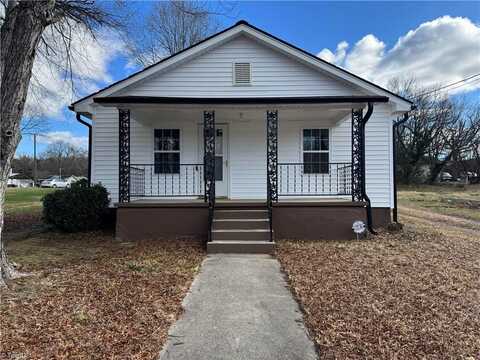 111 Tremont Street, Thomasville, NC 27360