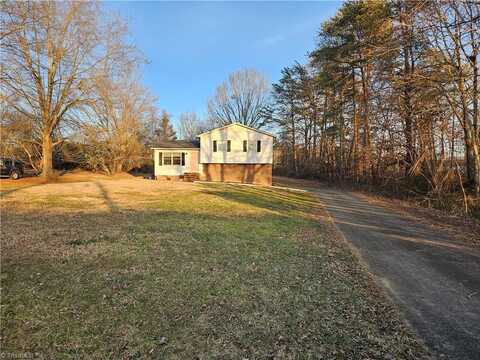 145 Maple Ridge Drive, King, NC 27021