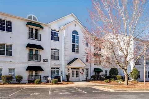 102 Sunset Circle, Greensboro, NC 27408