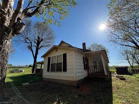 2675 Simpson Mill Road, Mount Airy, NC 27030