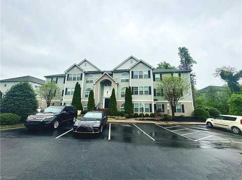 4703 Pennoak Lane, Greensboro, NC 27407