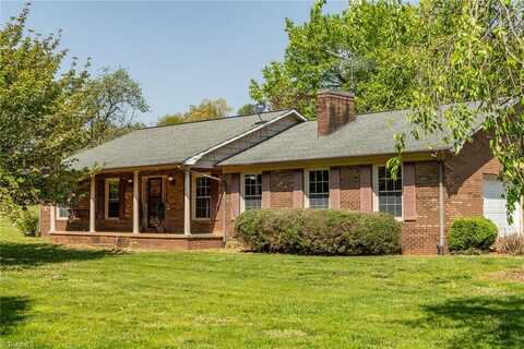123 Hilltop Drive, Wilkesboro, NC 28697