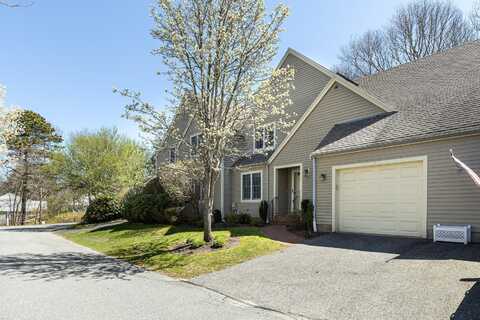 4 Bishops Park, Mashpee, MA 02649