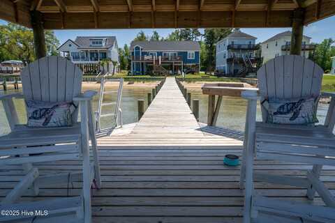 179 Hall Point Road, Sneads Ferry, NC 28460