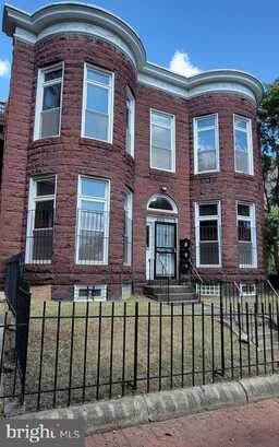 804 HOLLINS STREET, BALTIMORE, MD 21201
