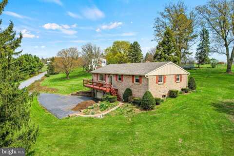 102 VALLEY VIEW ROAD, MYERSTOWN, PA 17067
